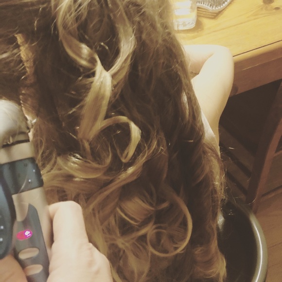 Meet your Posher, Laura - Picture 1 of 1